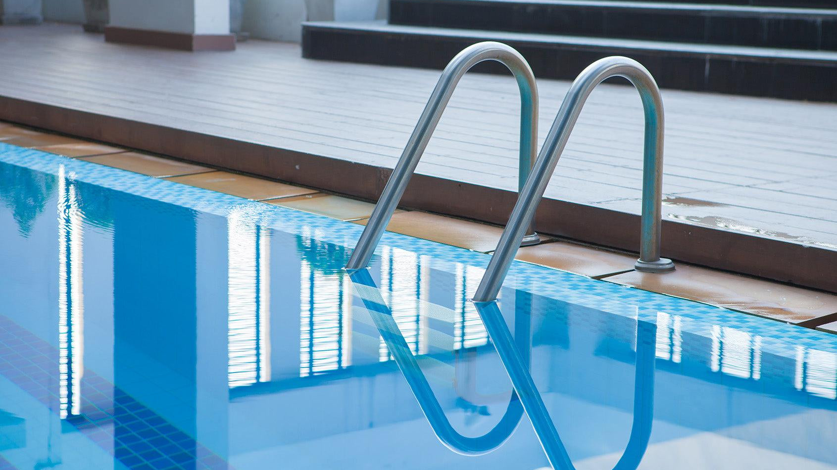 Should I install an indoor or outdoor pool? - Penguin Leisure Construction Ltd