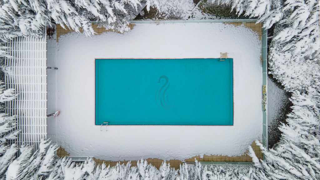 Transform Your Pool Into a Winter Wonderland With Christmas Decor Ideas